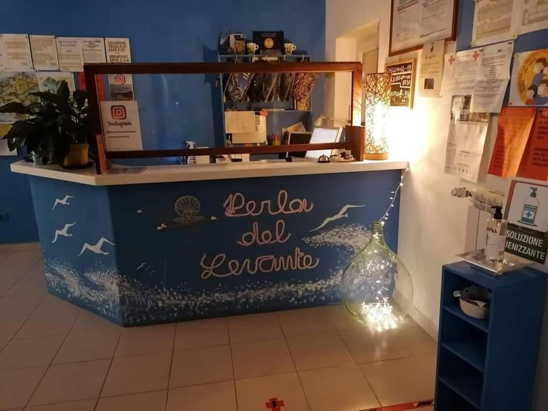 Perla Del Levante Hostel Фрамура Екстериор снимка